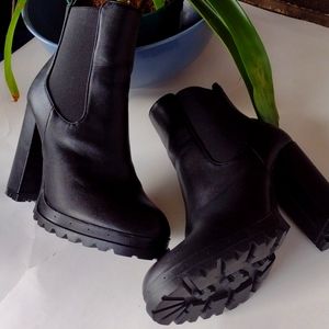 So Me Blaire Chunky Heels Platform Ankle Boots